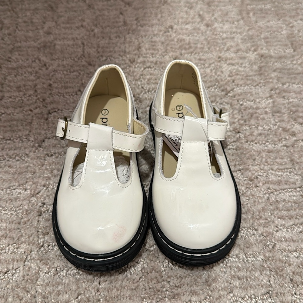 Piper Finn White Lug Sole Mary Jane shoes